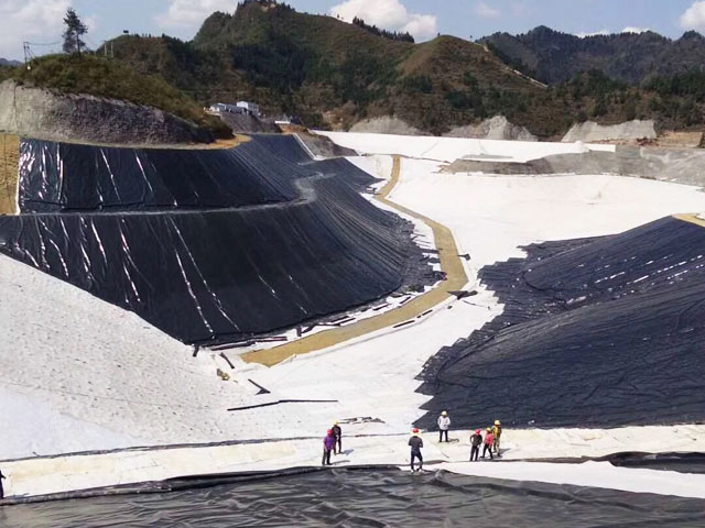 垃圾填埋场防渗施工